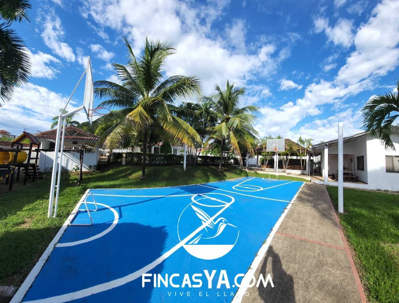 Carmen De Apicala White Luxury Home - Imagen 8