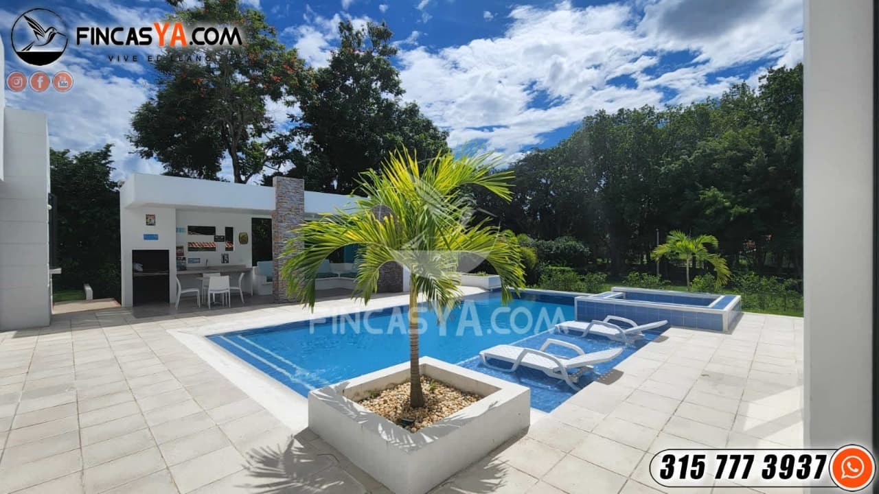 Carmen Apicala Villa Imperio - Imagen 6