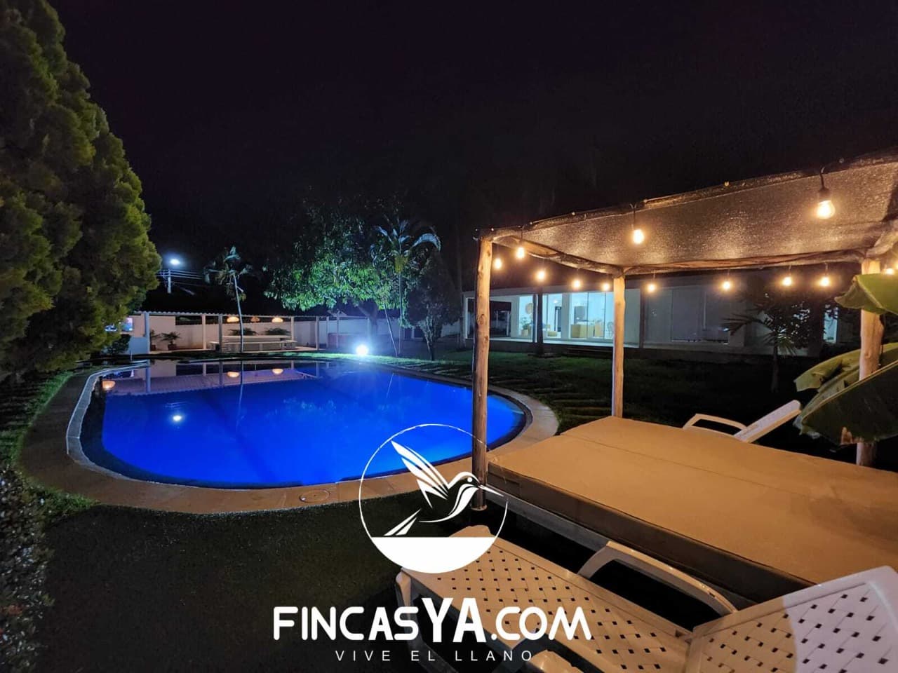 Carmen De Apicala White Luxury Home - Imagen 9